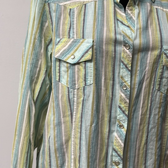 Izod Womens Blouse XL Blue Green Pearl Snap Long Sleeve Shimmer Thread pockets - Picture 3 of 10